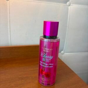 Body Splash Victoria's Cherry  Bite Cereja 250ml