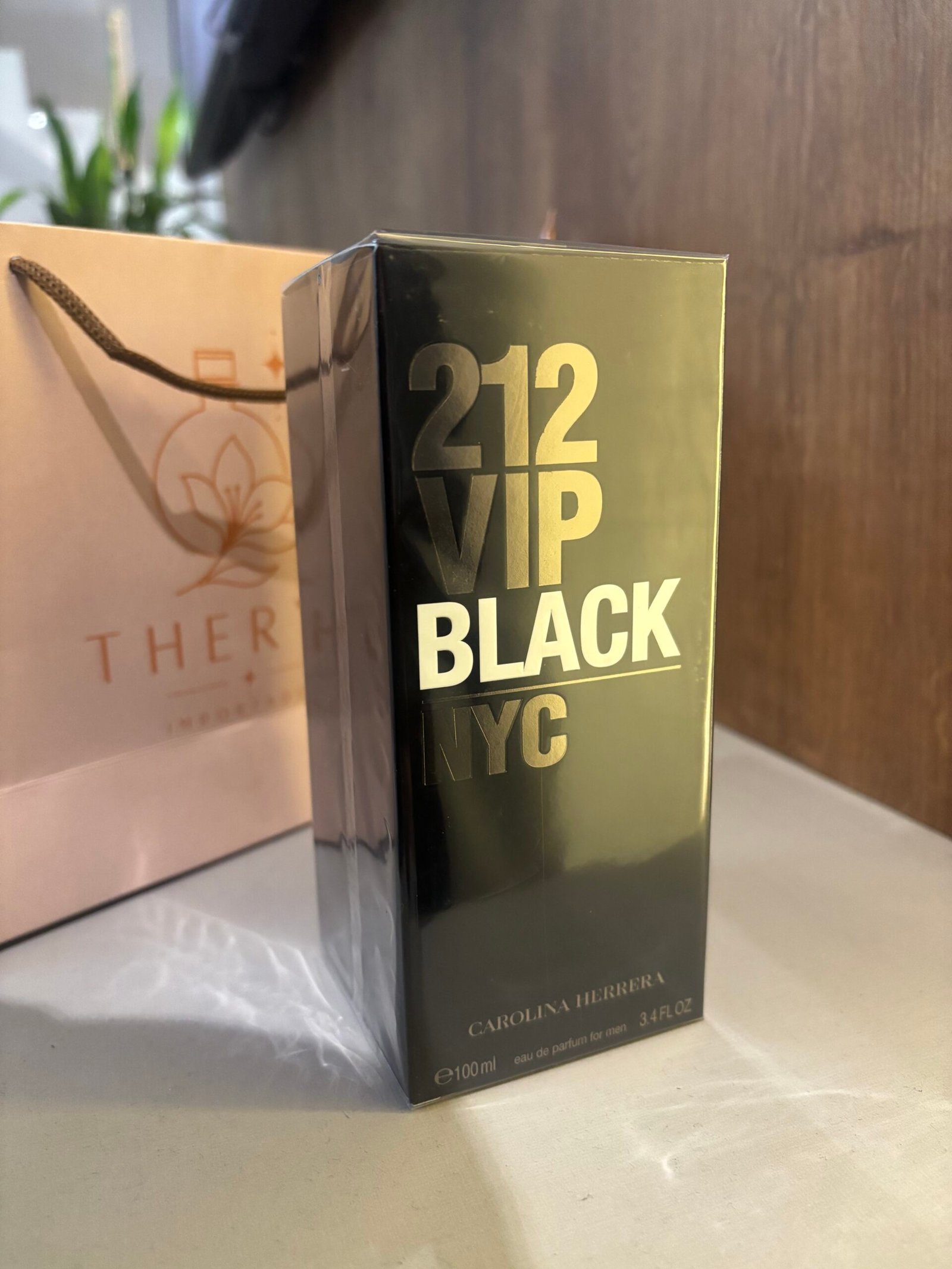 Carolina Herrera 212 VIP Black Eau de Parfum Masculino 100ml