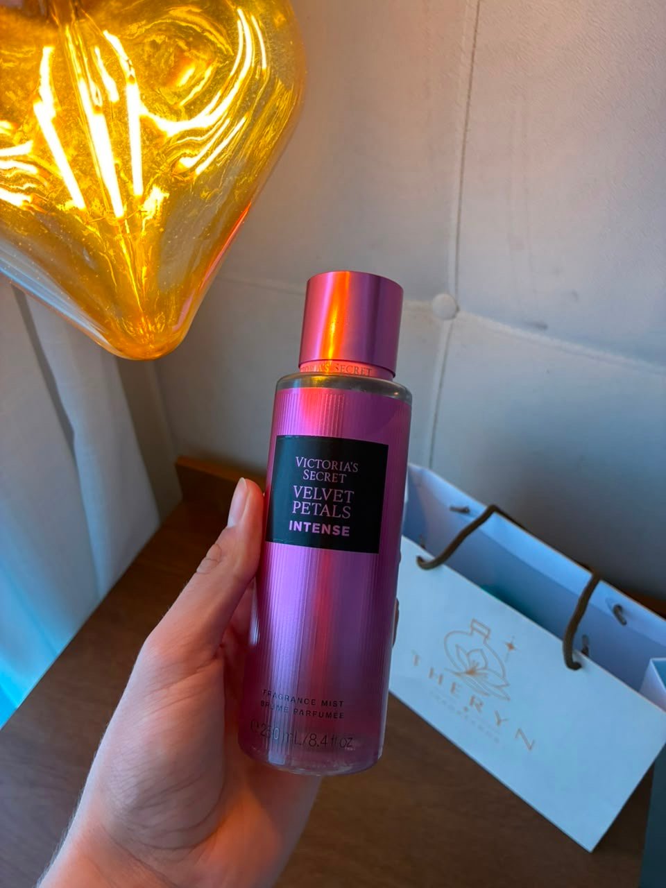 Body Splash Victoria's Velvet Petals Intense 250ml
